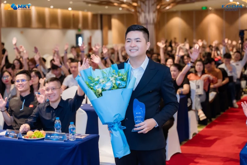 Khoảnh khắc sự kiện MKT 4