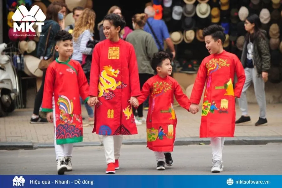 Trang phục mới cho dịp du xuân đầu năm.