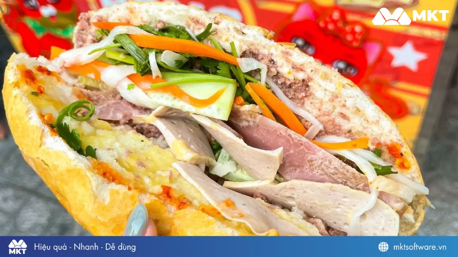 Bánh mì là món ăn sáng được nhiều học sinh ưa thích, dễ bán Bánh mì là món ăn sáng được nhiều học sinh ưa thích, dễ bán