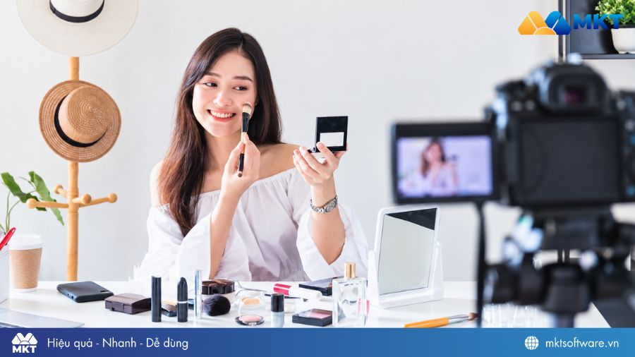 Chuẩn bị sẵn kịch bản giúp các phiên live bán mỹ phẩm giữ chân người xem hiệu quả Chuẩn bị sẵn kịch bản giúp các phiên live bán mỹ phẩm giữ chân người xem hiệu quả