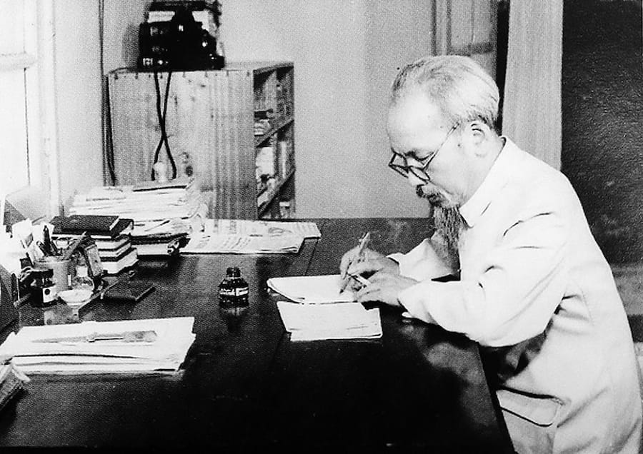 Hình ảnh làm việc của Chủ tịch Hồ Chí Minh (Ảnh: TTXVN)
