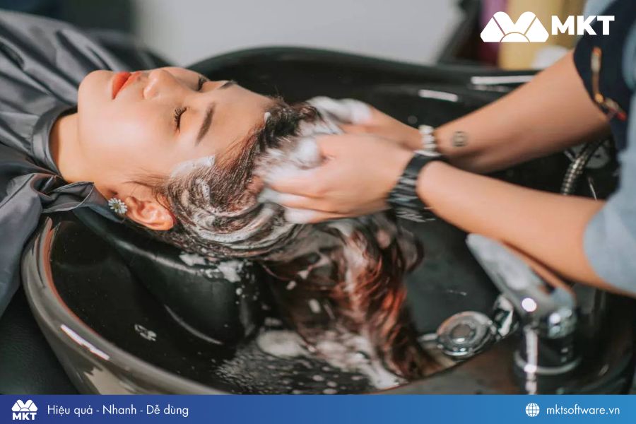 Dịch vụ gội đầu và cắt tóc được ưa chuộng vào mùa hè 