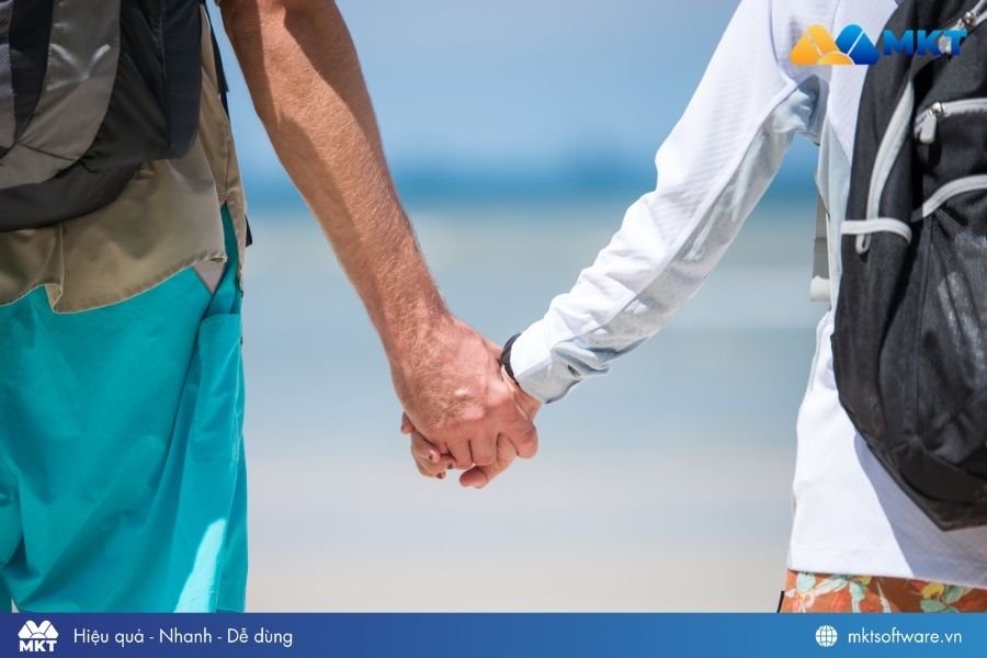 Stt đi biển cùng người yêu