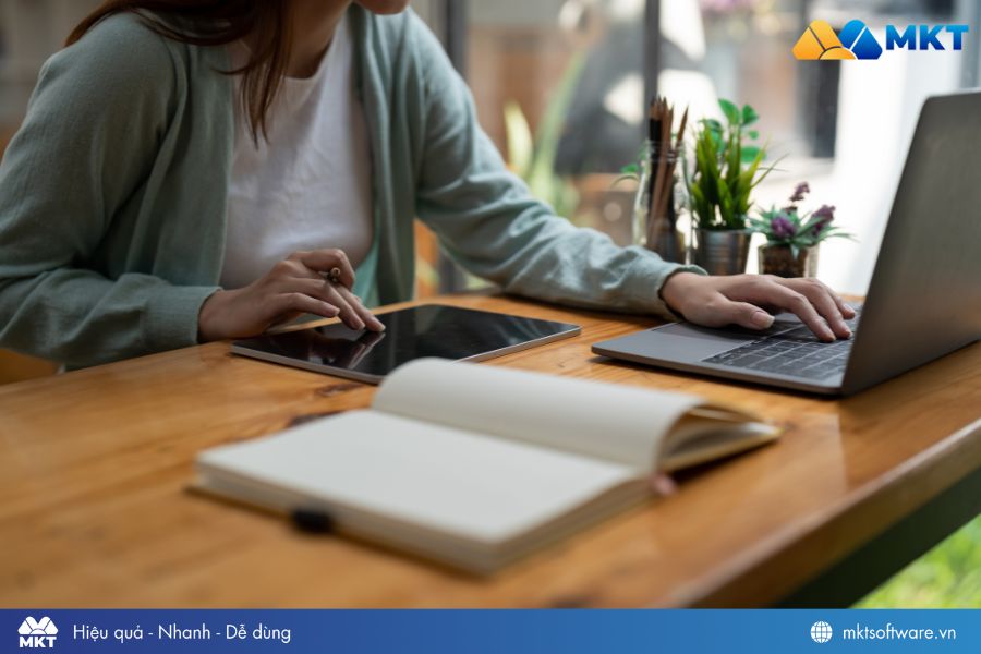 Xây dựng khóa học chất lượng và lộ trình rõ ràng Xây dựng khóa học chất lượng và lộ trình rõ ràng
